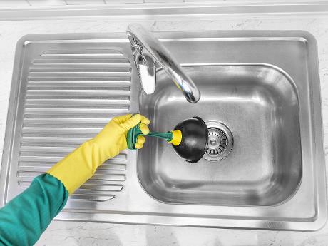 Quelques astuces pour nettoyer l’évacuation de votre évier